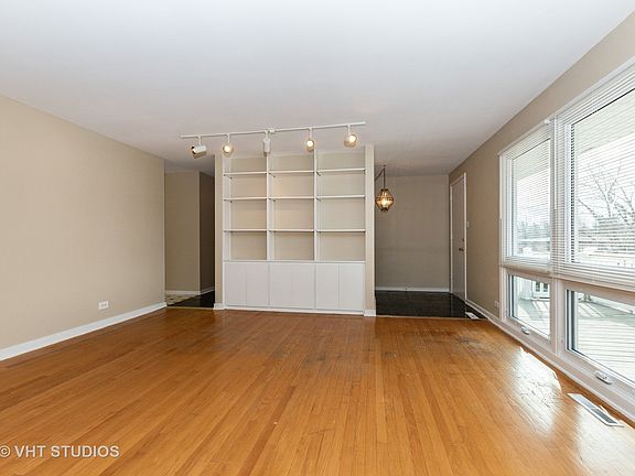 5th image of 15453 Betty Ann Ln