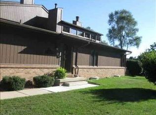 1430 Beaumont Cir, Flushing, MI 48433