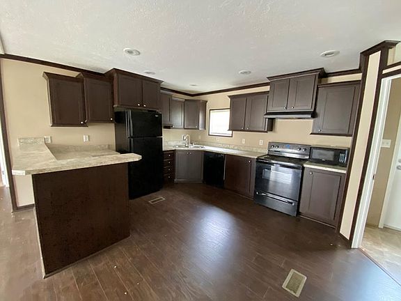 2nd image of 29 Forest Ln NE