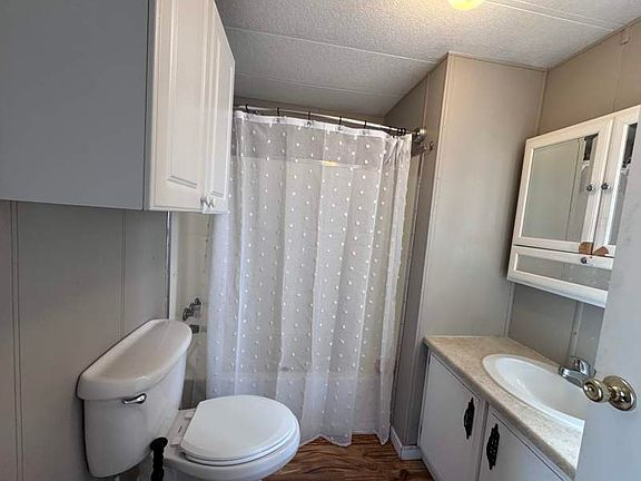 3rd image of 2402 W 16th St #B06