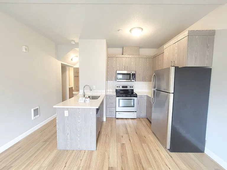 J0459 - Stafford St. Apartments — Photo 16