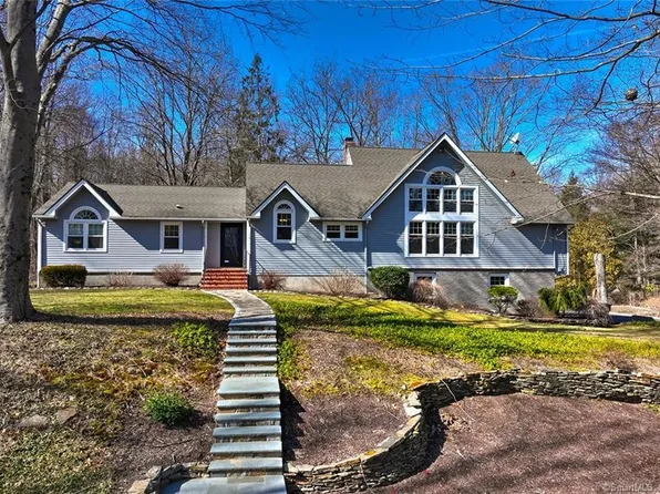 2560 Congress Street, Fairfield, CT 06824