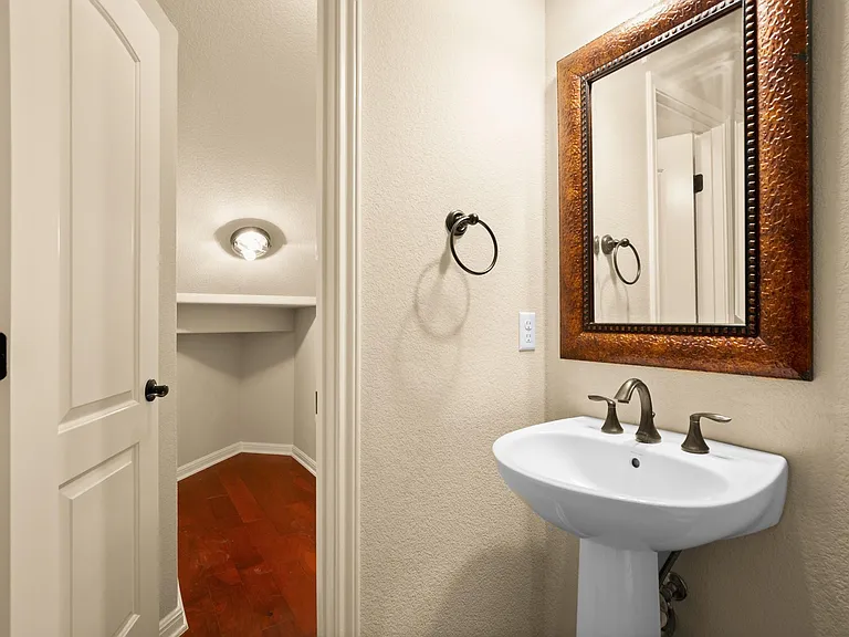 11704 Palisades Pkwy — Photo 17
