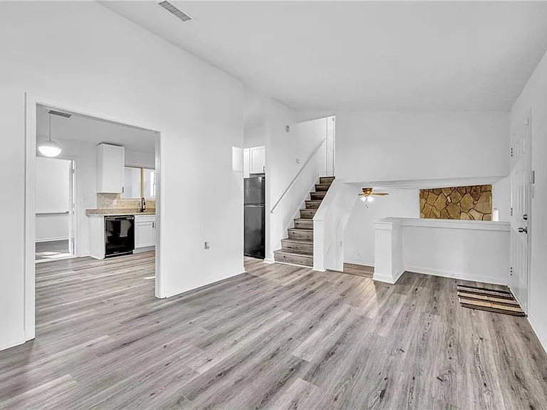3959 Wood Path Dr — Photo 9