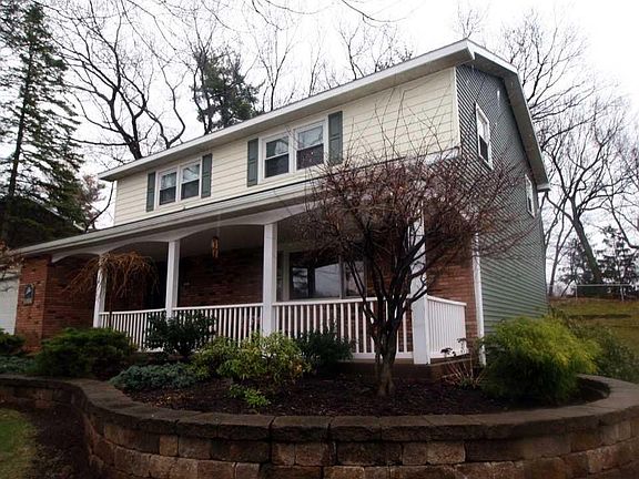 2nd image of 21 Joy Dr
