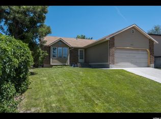 5835 S Azure Meadow Dr, Taylorsville, UT 84129