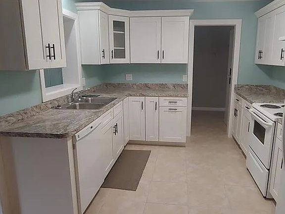 3rd image of 2460 53rd Ave