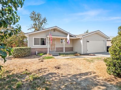 451 W Spring Ln, Lemoore, CA, 93245