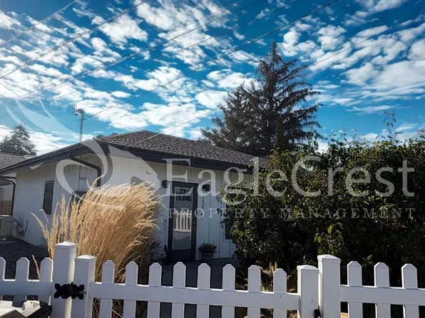 126 Merrill Rd, Walla Walla, WA 99362
