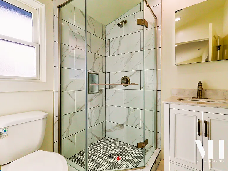 1032.75 | Five Bedroom, Four Bath| Detached Home