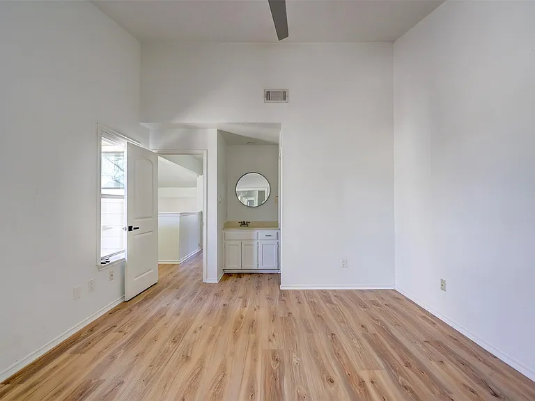 512 Eberhart Ln #1403 — Photo 24