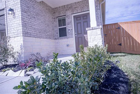 4 bed, 1777 sqft, $2,800 — Photo 4