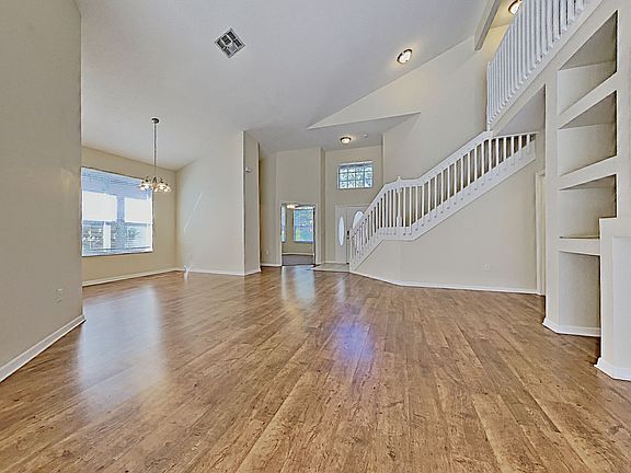 5th image of 4930 Marbella Isle Dr