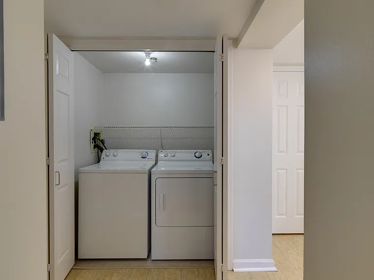 Ninth Square Apartments — Photo 6