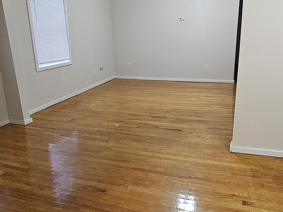 1st image of 315 W Thomas St #4