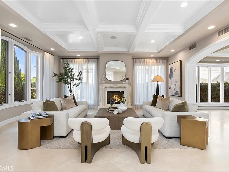 96 Ritz Cove Dr — Photo 6