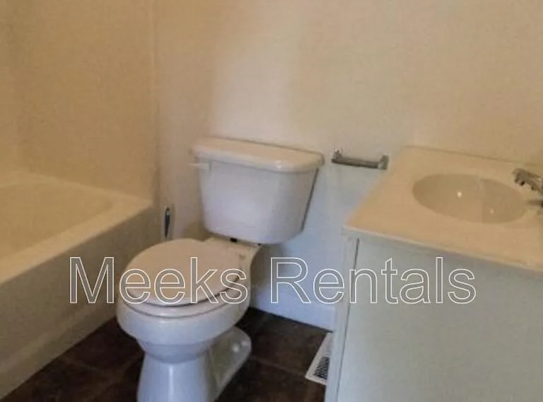 Ariel Pointe Townhomes — Photo 7
