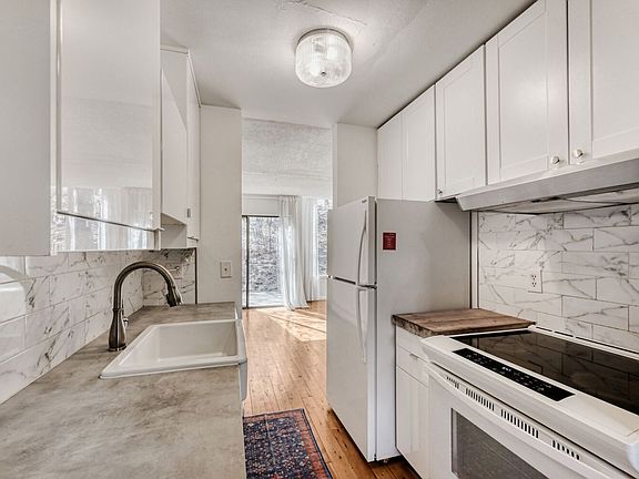 2nd image of 350 Arapahoe Ave APT 10