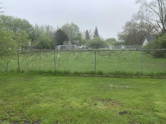 3rd image of 12711 W Lee Ave