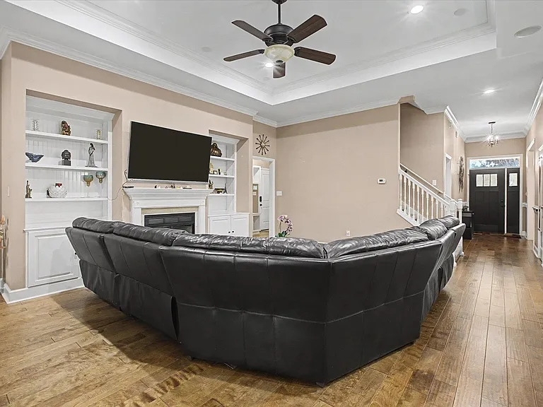 3078 Dickinson Dr — Photo 41