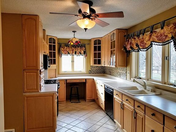 3rd image of 510 Liberty Heights Dr