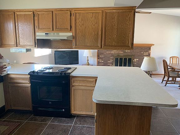 2nd image of 13852 Halleck Dr