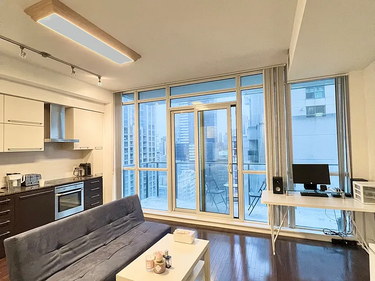 770 Bay St #2607 — Photo 4