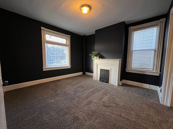 2nd image of 6636 Vine St