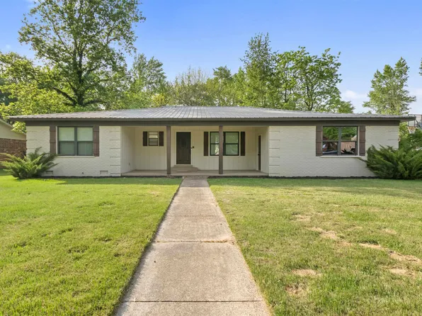 1 Foxboro Dr, Searcy, AR 72143