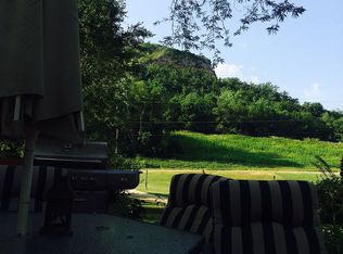 425 1/2 E 5th St, Red Wing, MN 55066