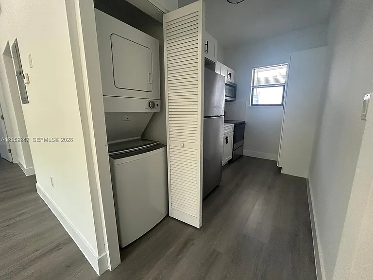 638 SW 21st Ave #4 — Photo 13