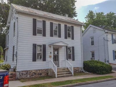 325 Chestnut St, Mount Holly Springs, PA, 17065
