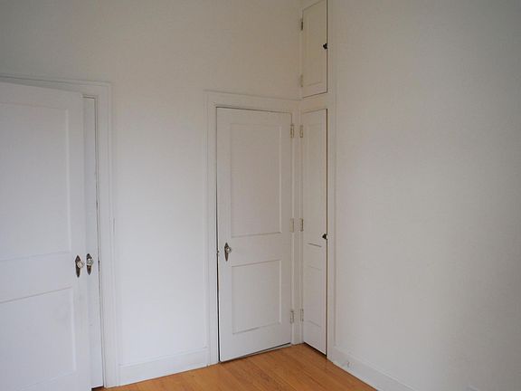 5th image of 21 Sherman Ave Unit B
