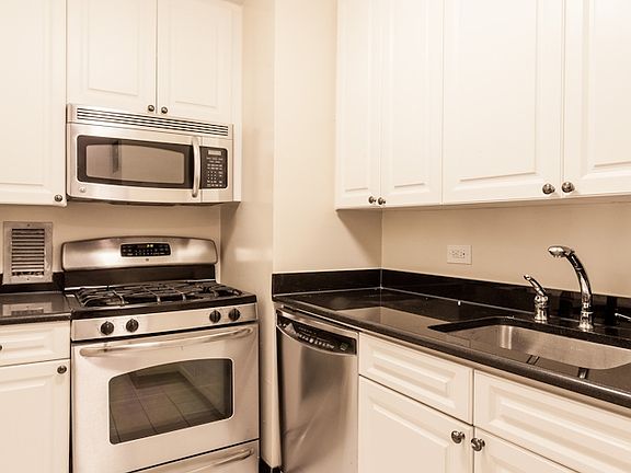4th image of 182 E 95th St APT 18K