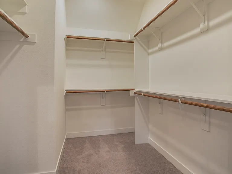 602 Finley Ct — Photo 33