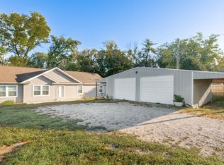 1319 W Commerce St, Brownstown, IN 47220