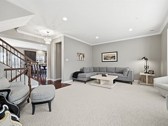 4th image of 606 Shelley Ln