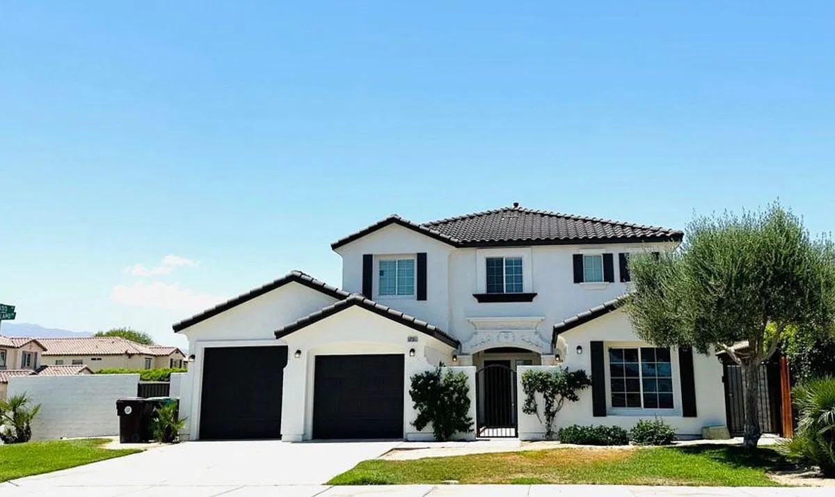 1 bed, 1.0 bath, 300 sqft, $3,850 — Photo 1