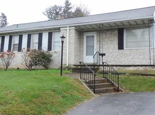 2180 Bannister St, York, PA 17404