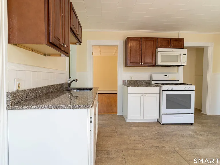 62 Lincoln Ave #1 — Photo 6