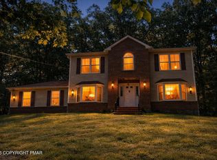 6251 Decker Rd, Bushkill, PA 18324