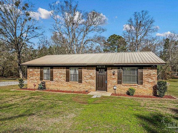 3rd image of 4010 Wyndham Rd