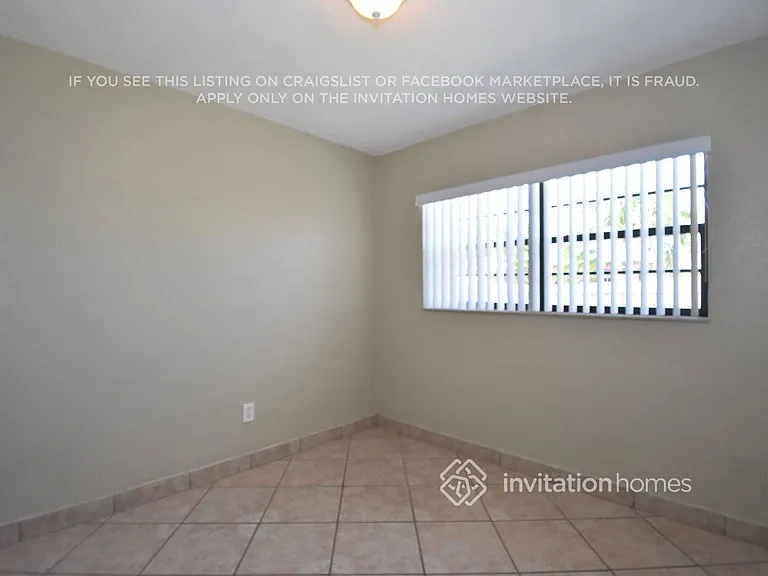 4511 SW 102nd Pl — Photo 8