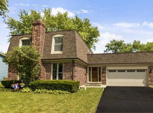 1632 Redpoll Ct, Naperville, IL 60565