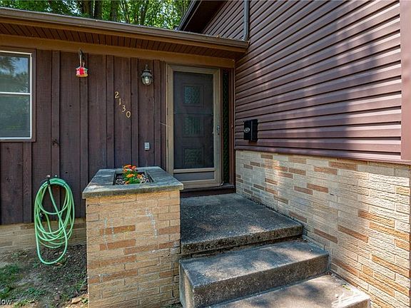 2nd image of 2130 Wedgewood Dr