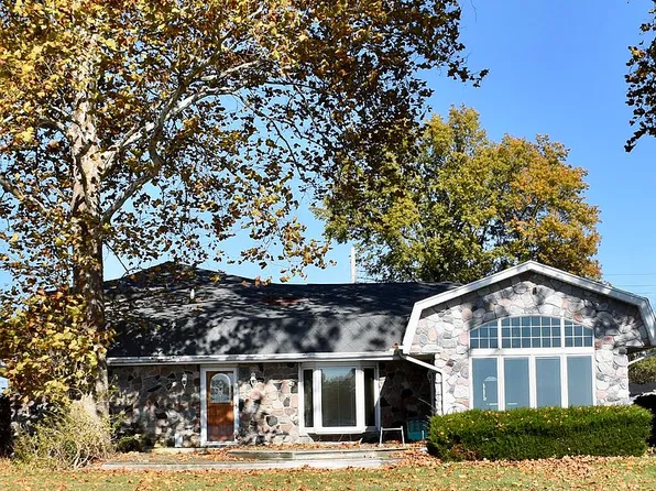 3121 Sea Ln, Bremen, IN 46506