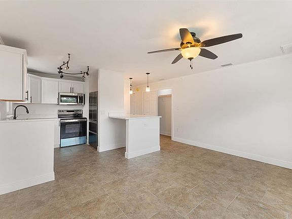 3rd image of 14036 Marguerite Dr