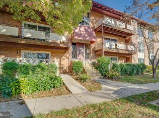 216 Locust St SE APT 133, Vienna, VA 22180