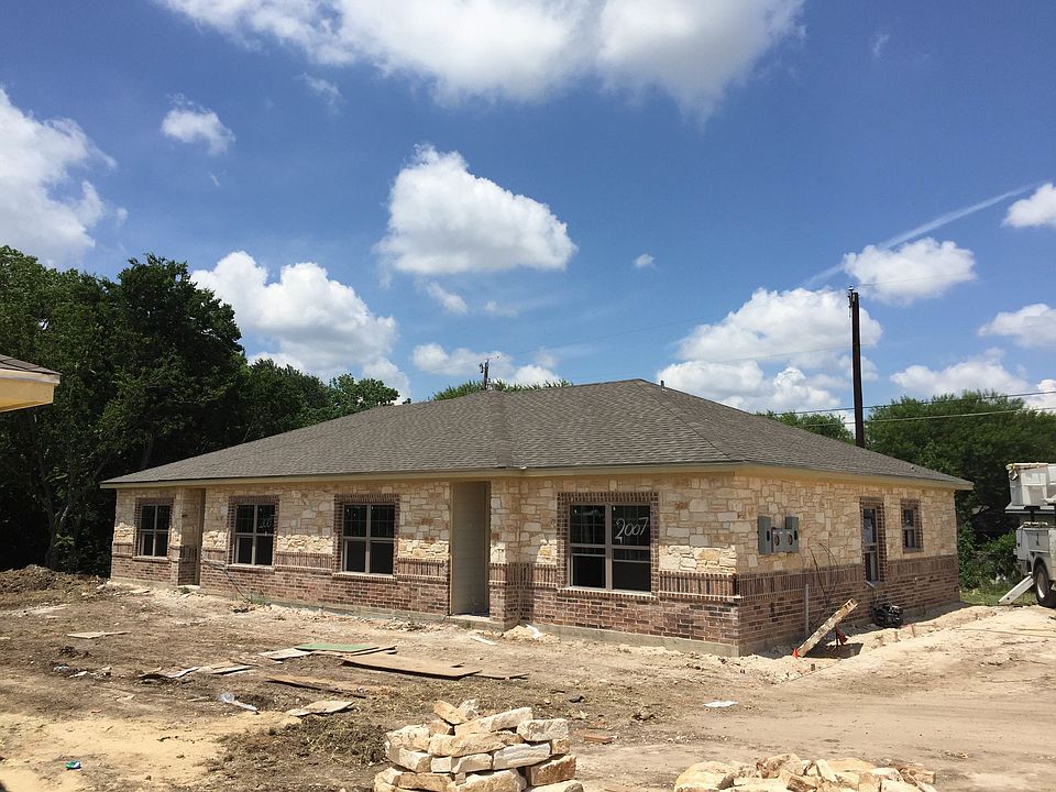 1st image of 2212 Breezy Dr
