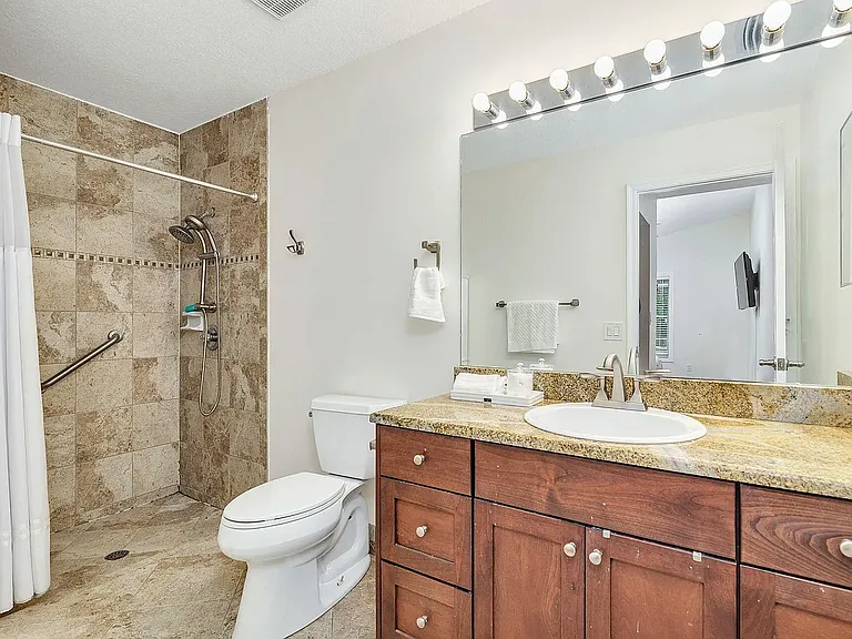 1304 Waterway Cove Dr — Photo 13